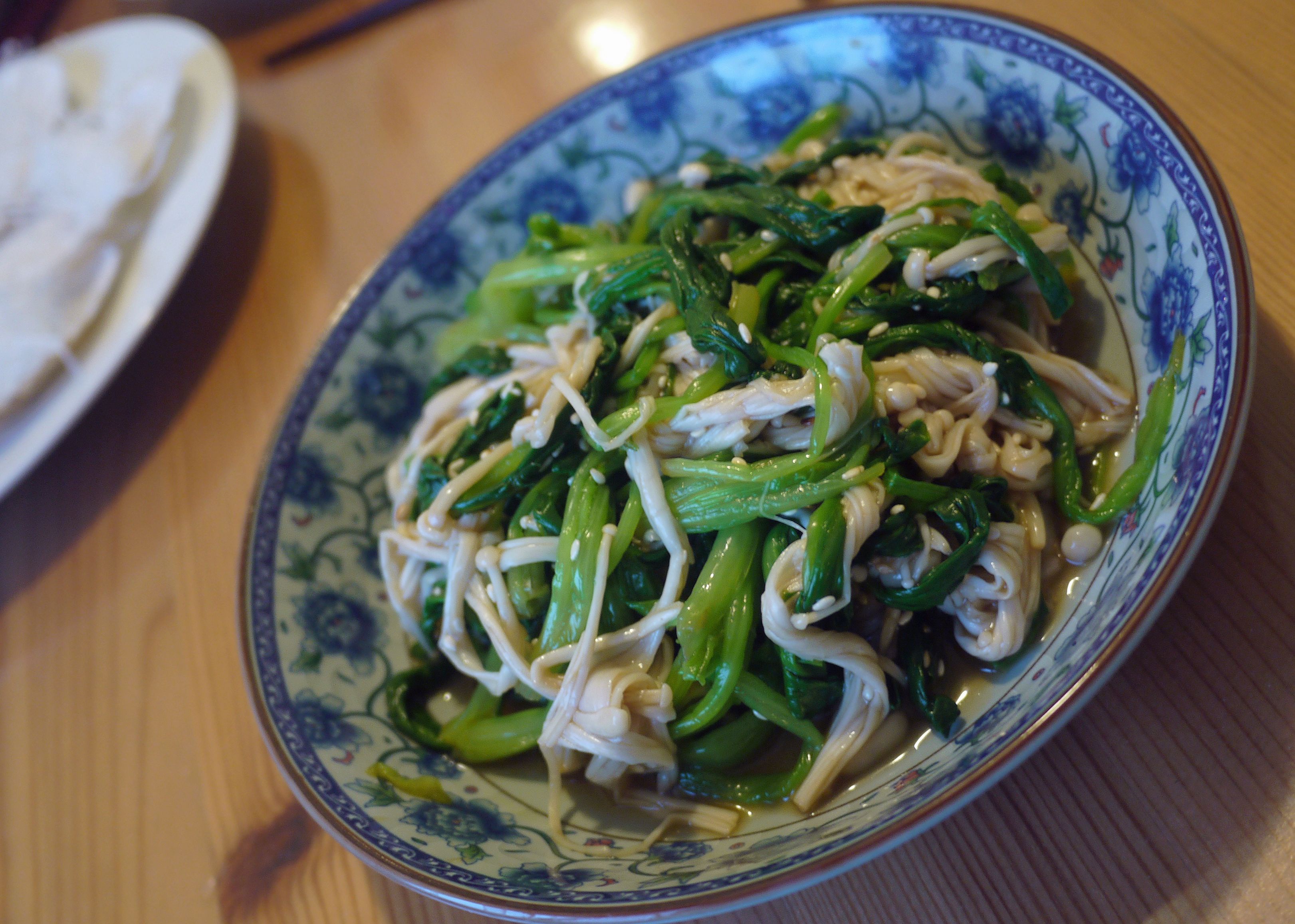金针菇拌菠菜