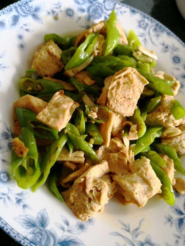 青椒冻豆腐