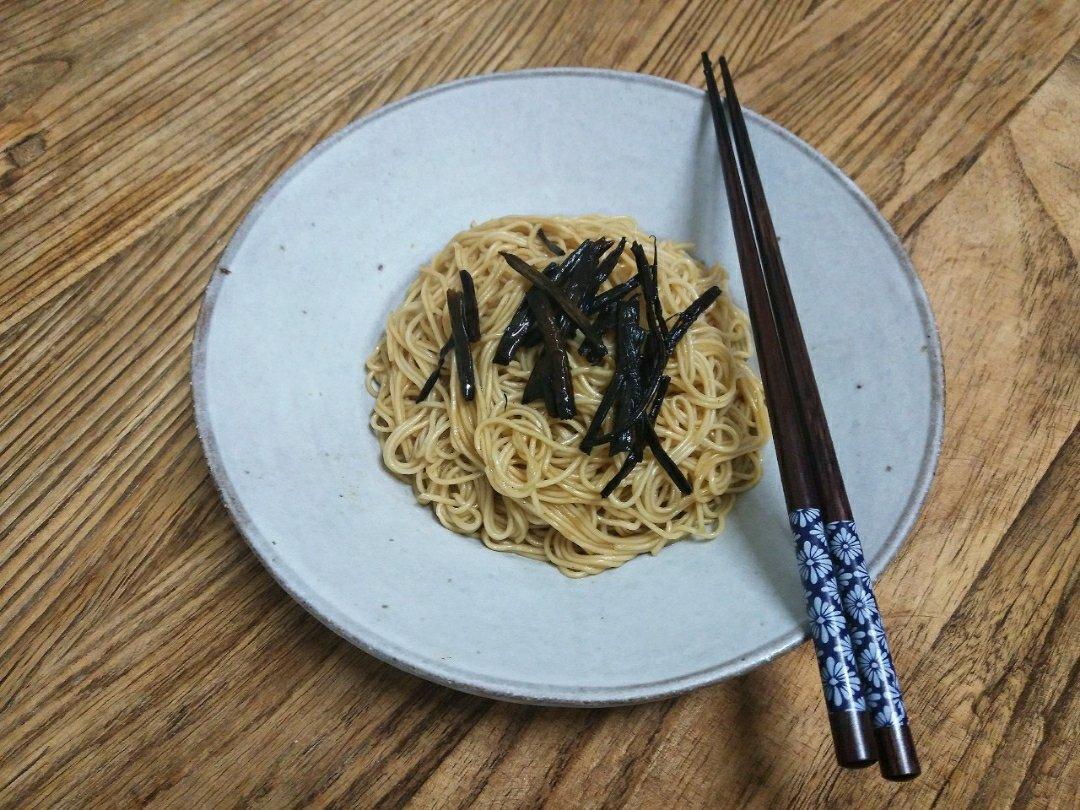 葱油拌面Spring Onion Noodles