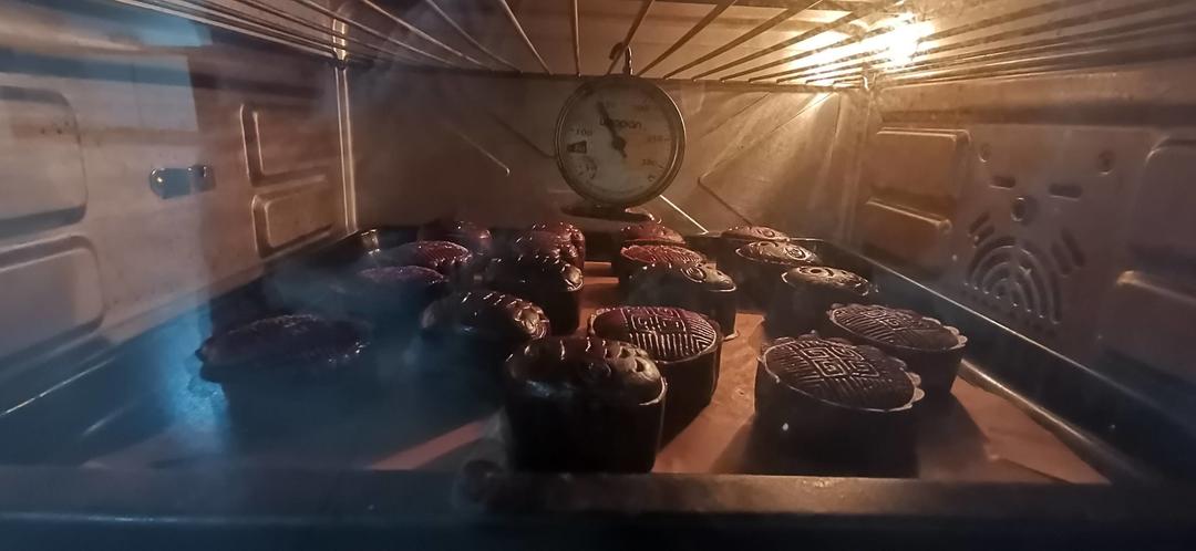 巧克力奶酪椰蓉拉丝月饼