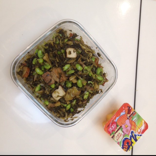 咸菜肉丝炒毛豆