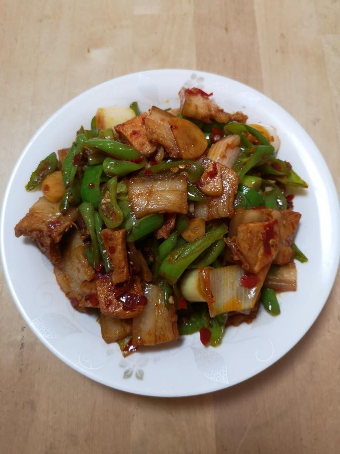 辣炒回锅肉的做法