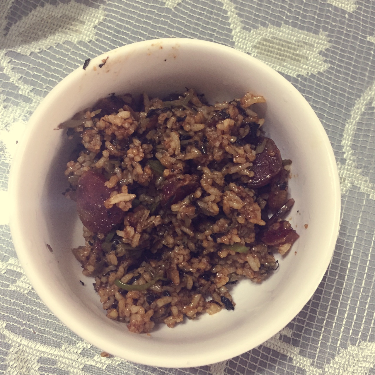 腌菜鸡丝酱油炒饭
