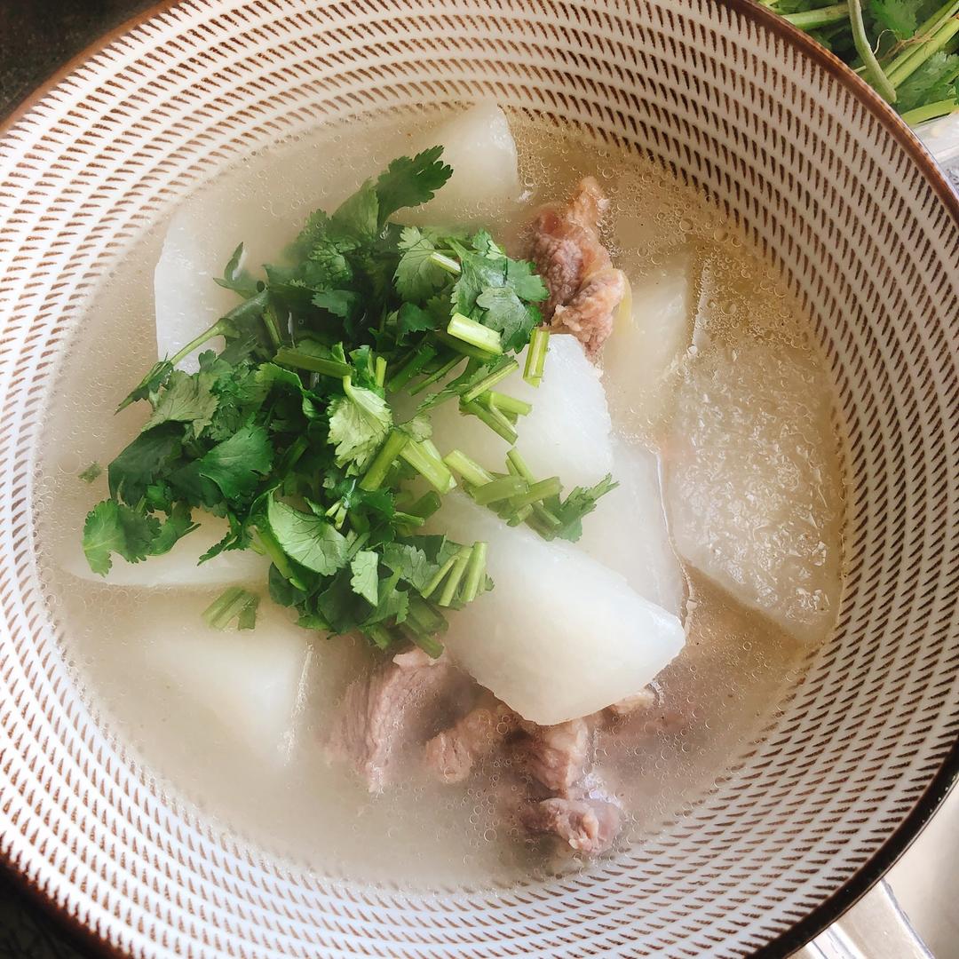 冬日御寒羊肉汤