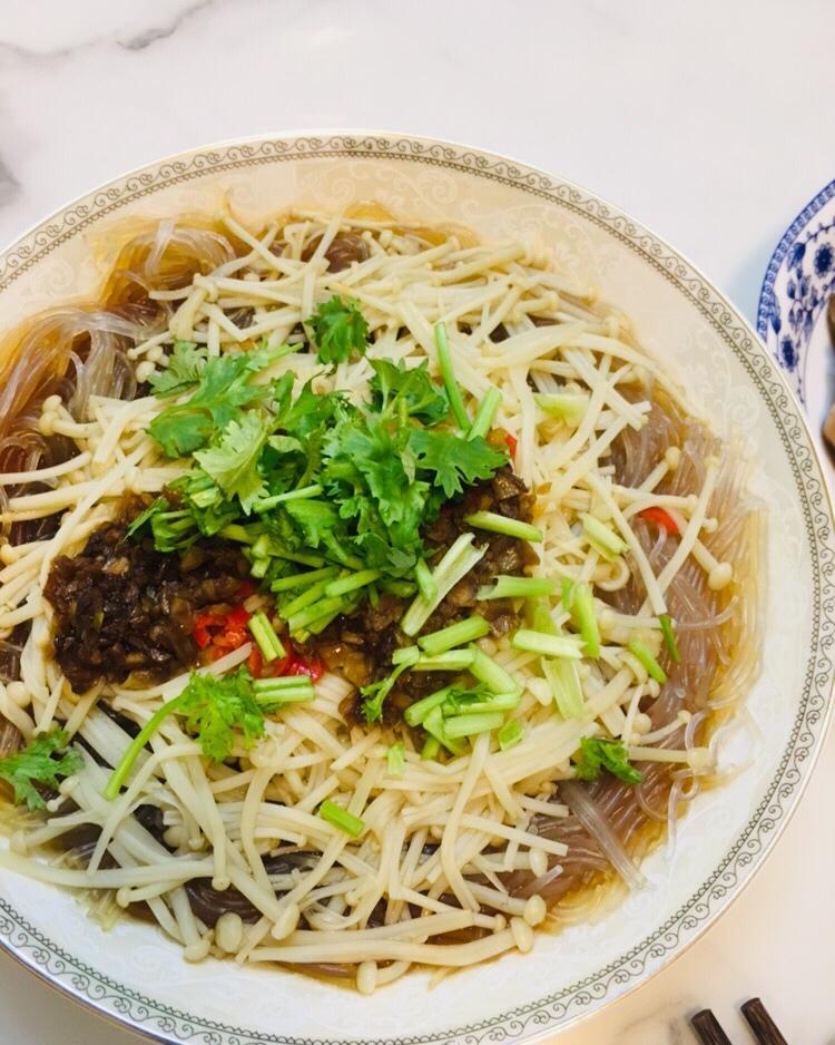 蒜蓉蒸金针菇粉丝（小心上瘾）
