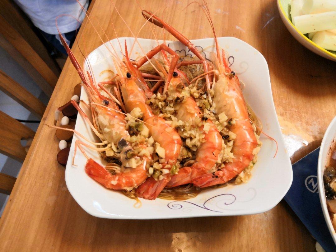 蒜蓉粉丝蒸大虾