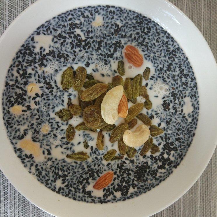 藜麦燕麦牛奶