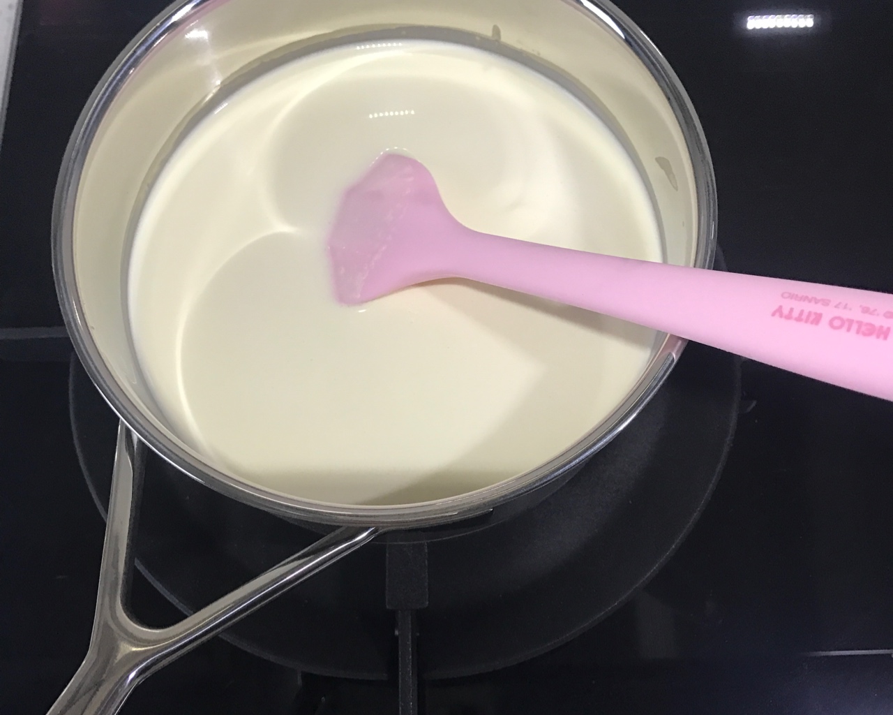 鸡蛋布丁(消耗蛋黄、淡奶油)的做法 步骤1