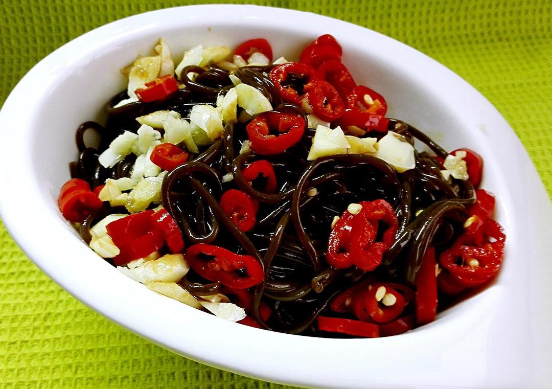 酸辣蕨根粉的做法