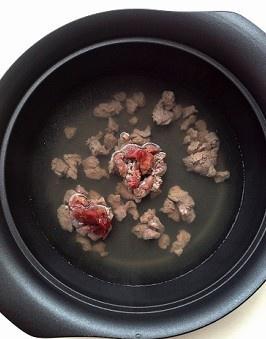 电饭煲版皮蛋瘦肉粥的做法 步骤6