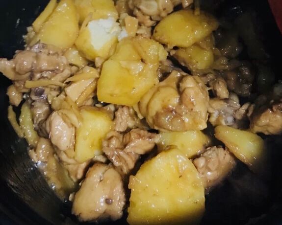土豆炖鸡腿肉（简版三杯鸡）的做法