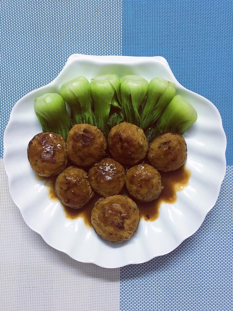 美味的肉酿香菇～～孩子爱吃的下饭菜