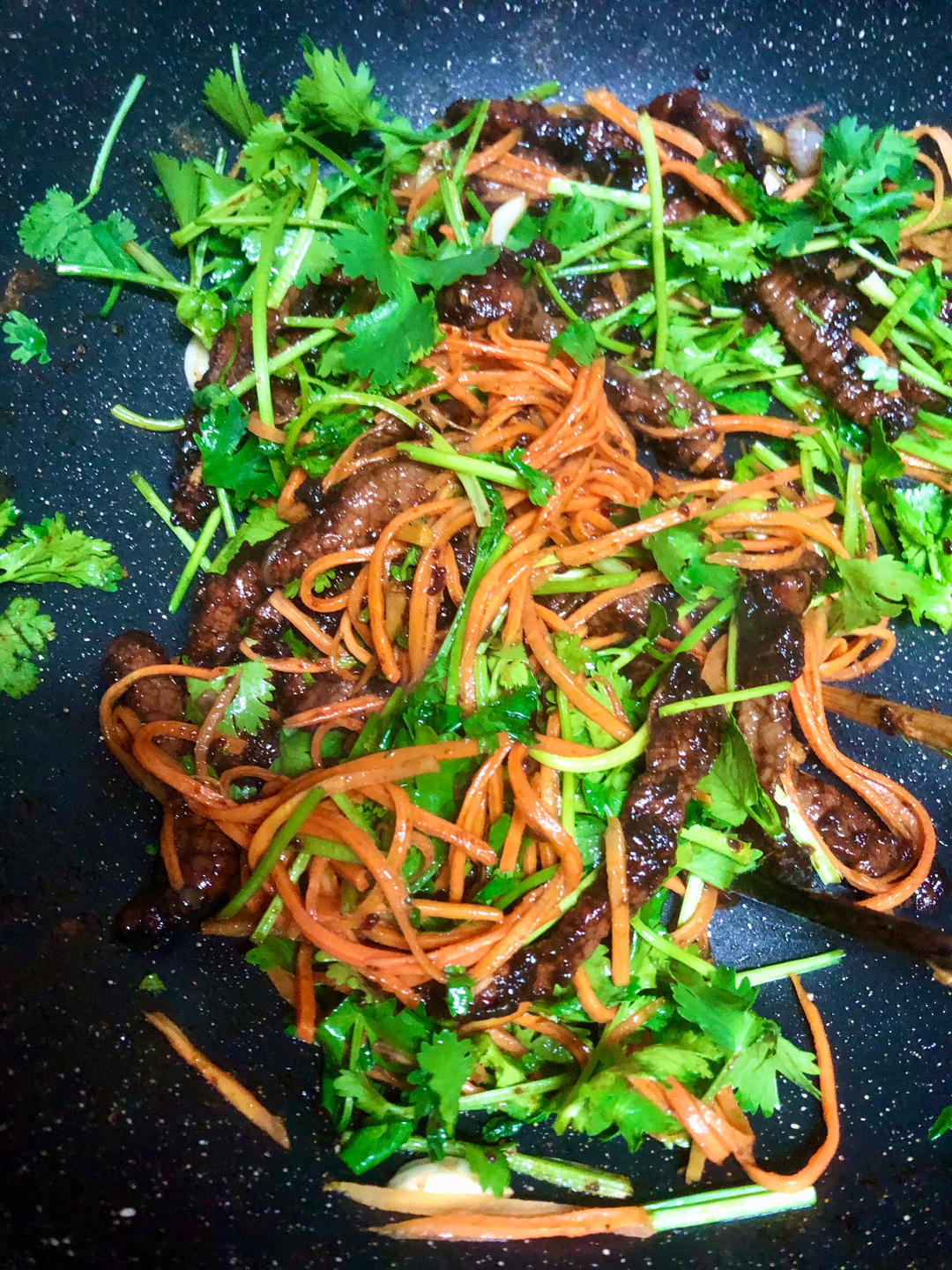 厨师长教你：“碎炒牛肉”的家常做法，开胃又下饭，先收藏起来