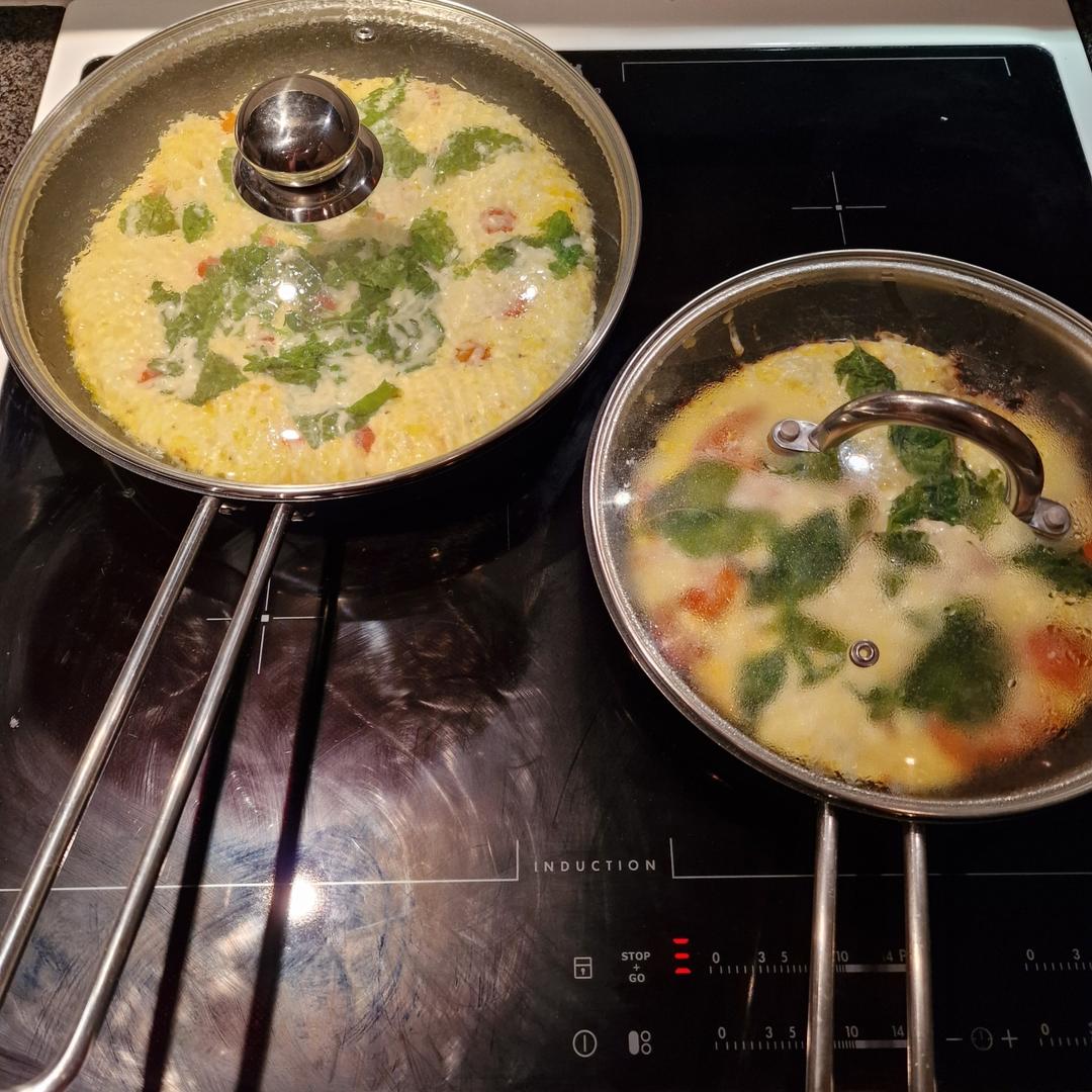 【keto】 Caprese omelet （马苏里拉芝士番茄蛋饼）