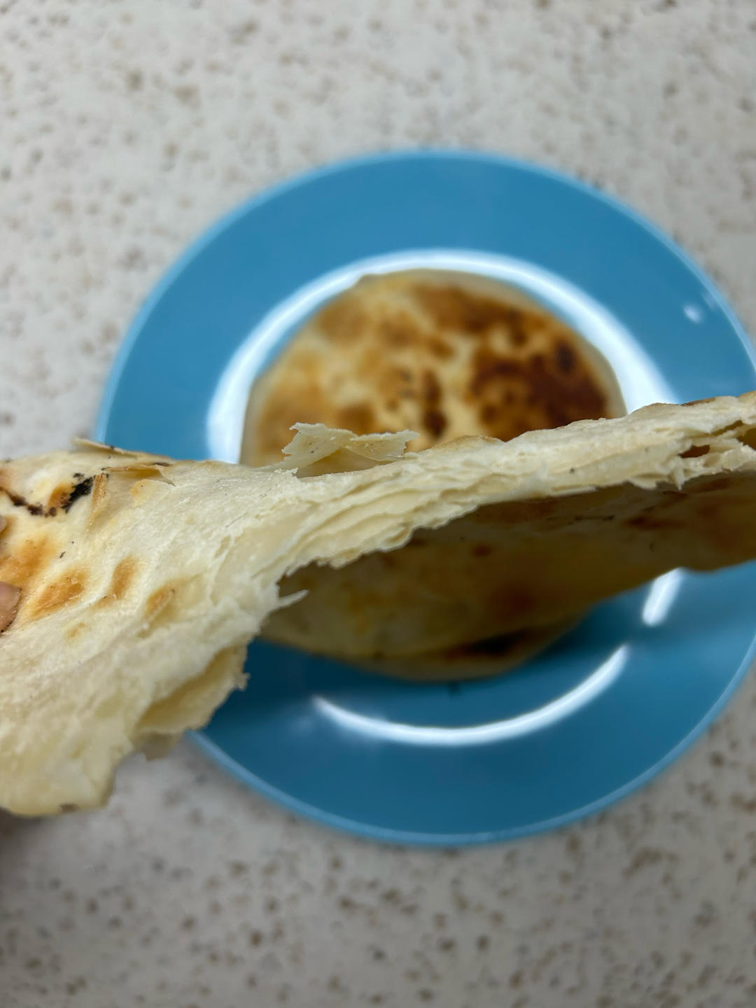 烙饼不硬的小窍门 掌握了你也能看出柔软多层凉了不硬的小油饼