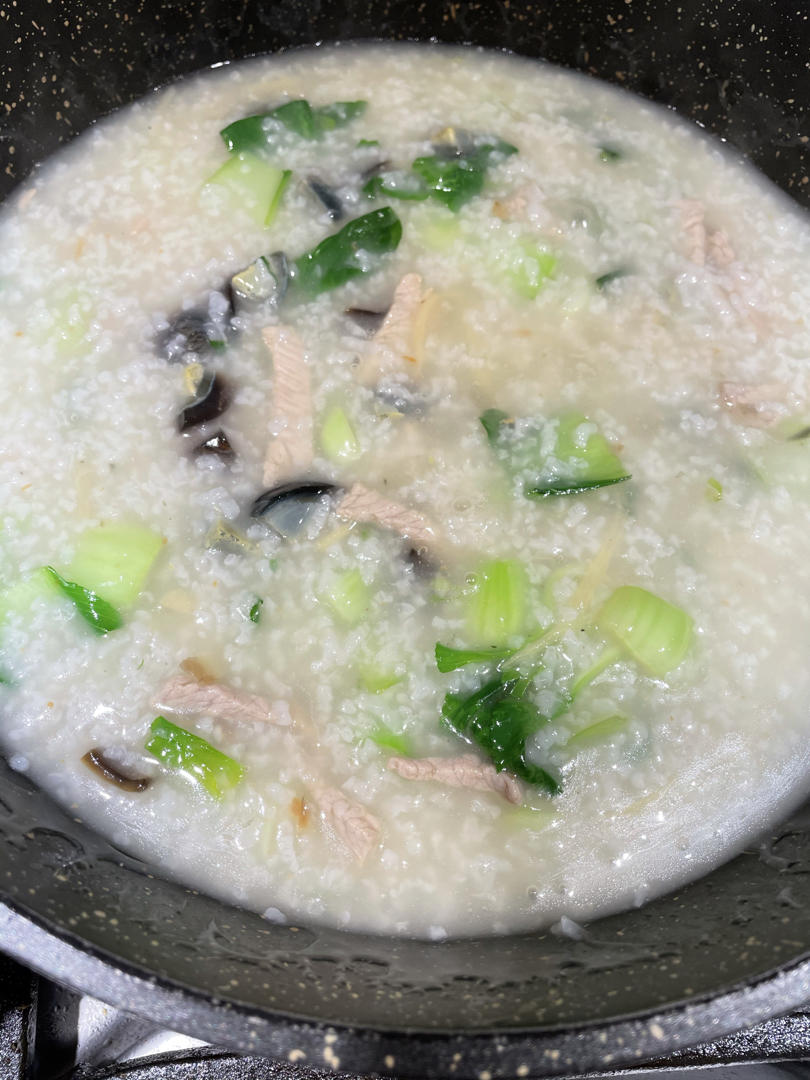 妈妈👩教我做的皮蛋瘦肉粥🥣简单快捷美味😋