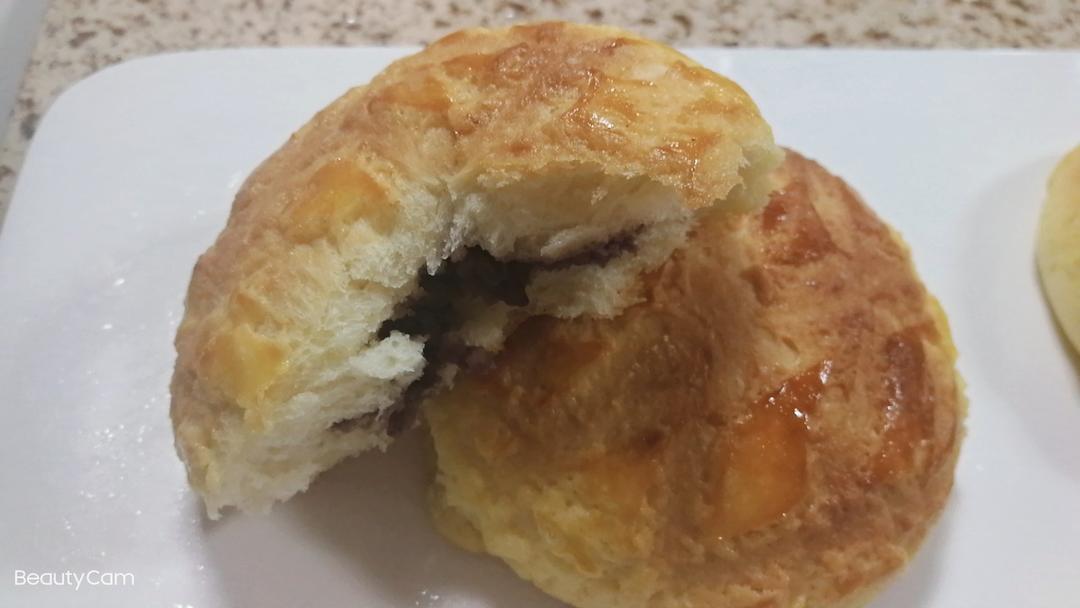 好吃到炸裂的港式菠萝包（附带制作酥皮的小视频）