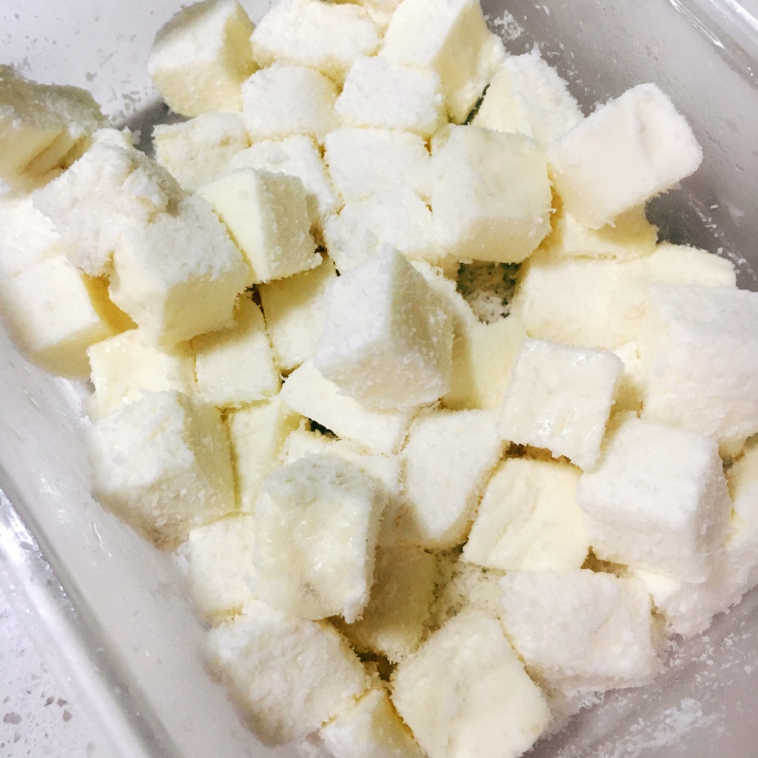 完胜85度C牛奶椰丝小方