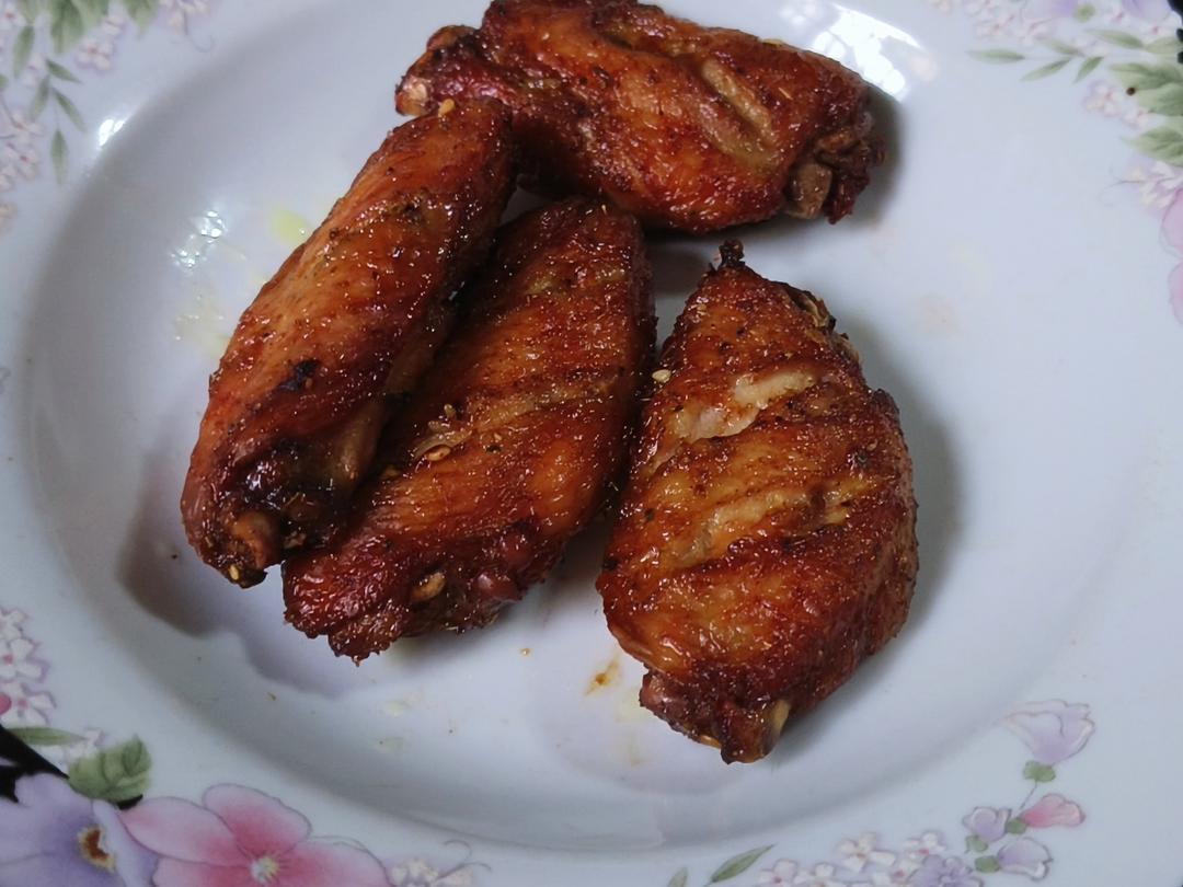 外焦里嫩的蒜香鸡翅