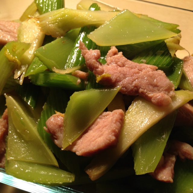 芹菜肉丝