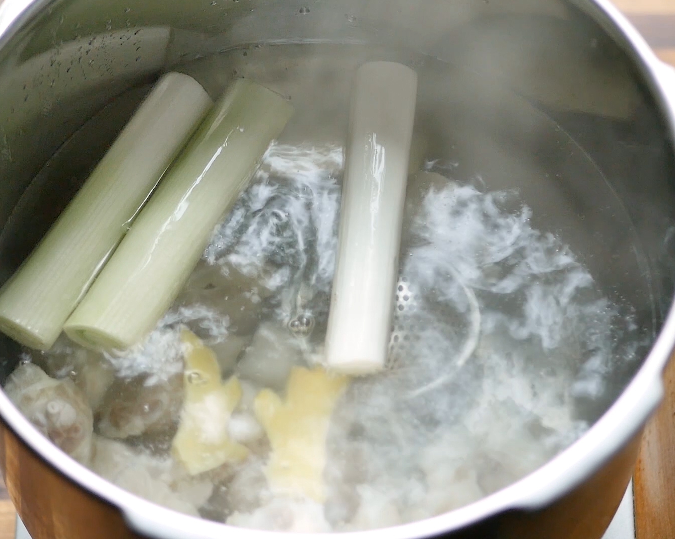 【小高姐】灌汤包 皮薄汤多馅料美的灌汤包的做法 步骤2