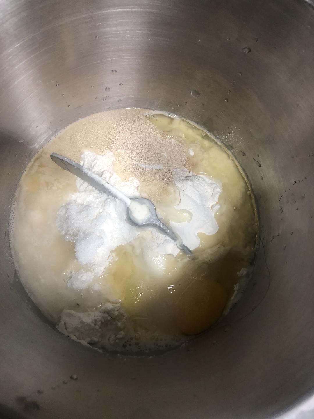 纯奶手撕吐司的做法 步骤1