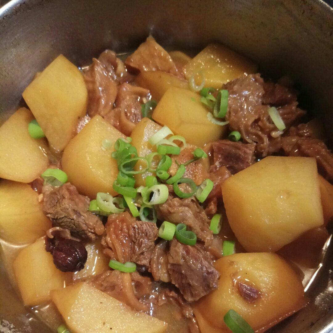 堂妈的土豆炖牛腩