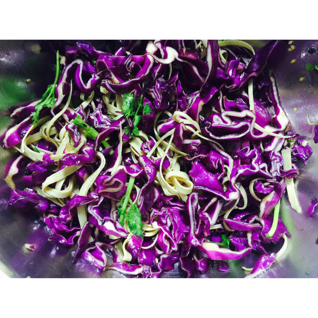 紫甘蓝拌黑木耳
