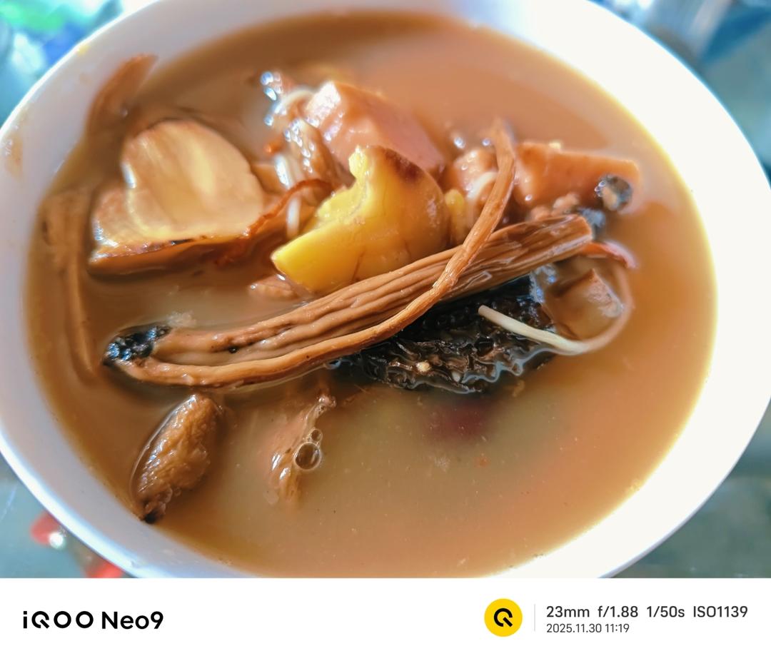 菌菇汤-广东老火汤