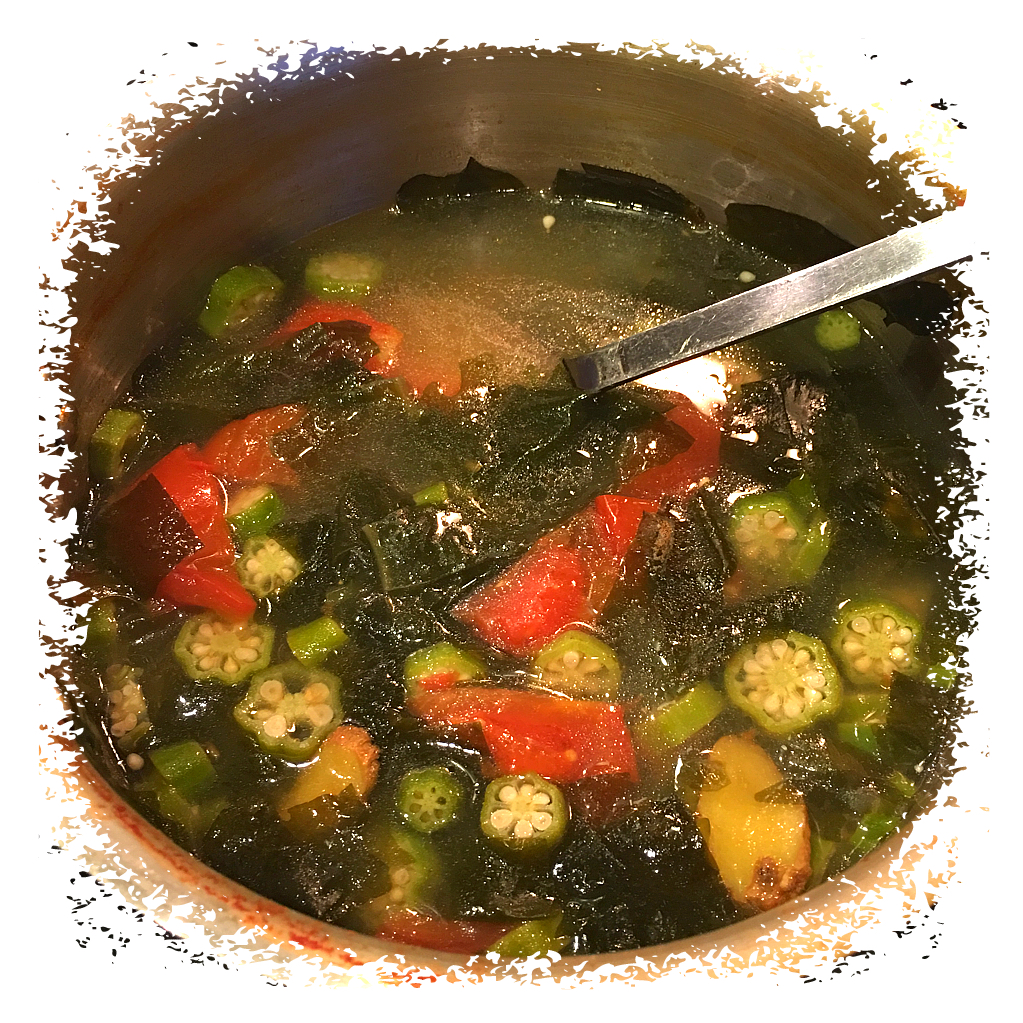 秋葵这样吃，营养不流失丨紫菜秋葵汤 · 圆满素食