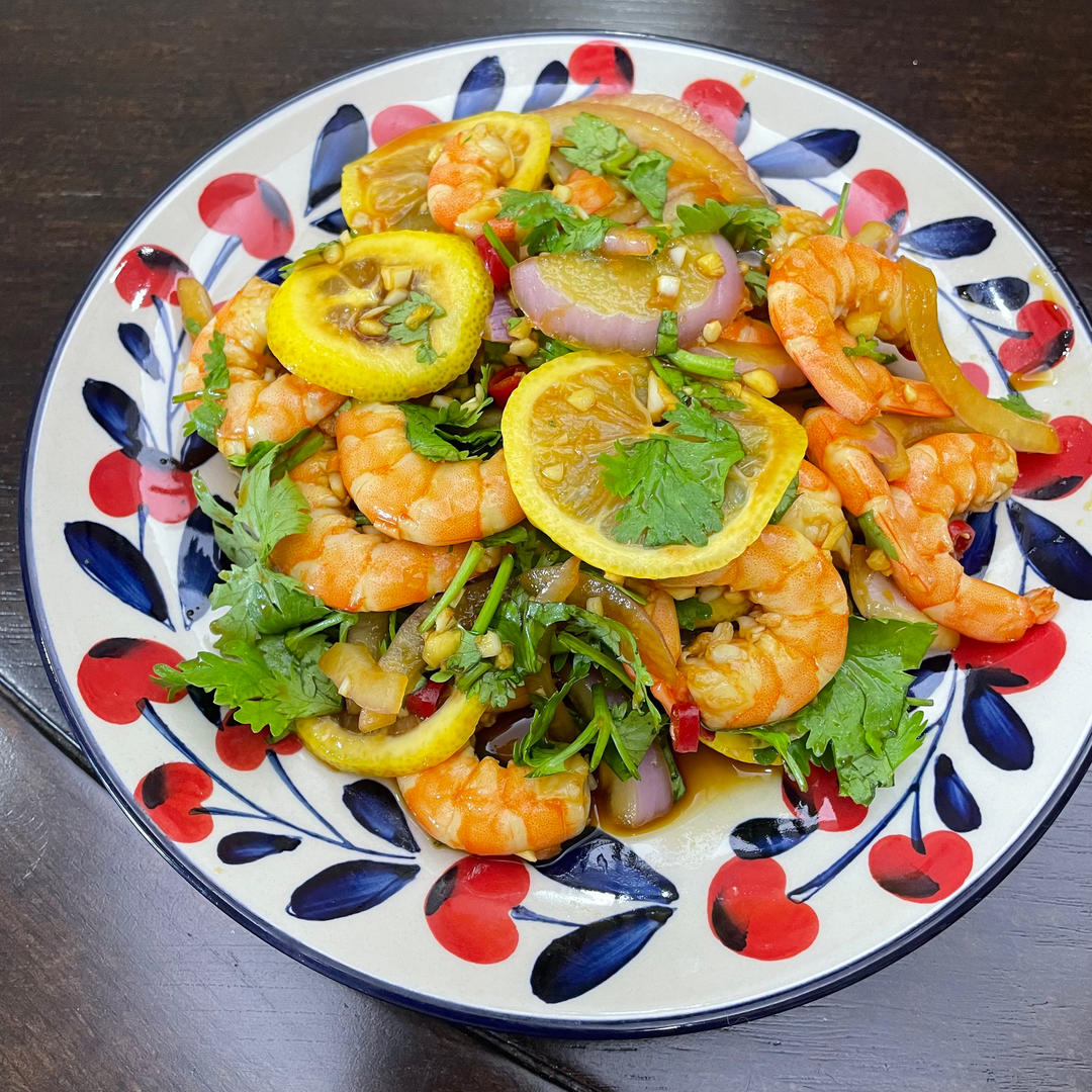 鲜嫩爽口，低脂低卡的酸辣柠檬虾，爆好吃