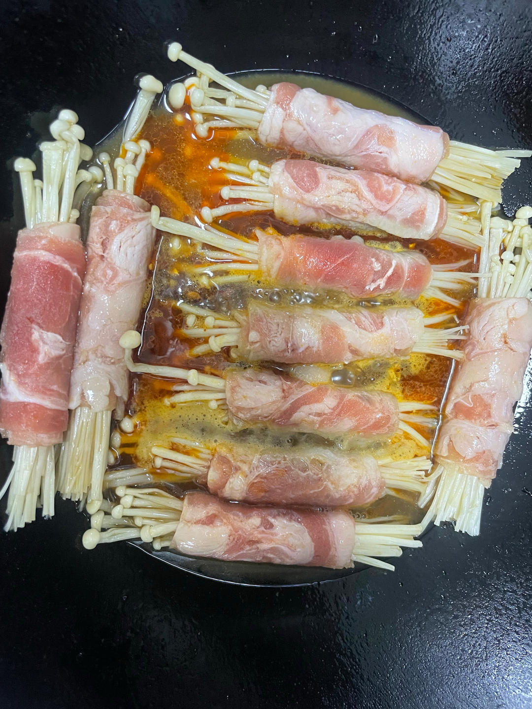 【金针菇肥牛卷】