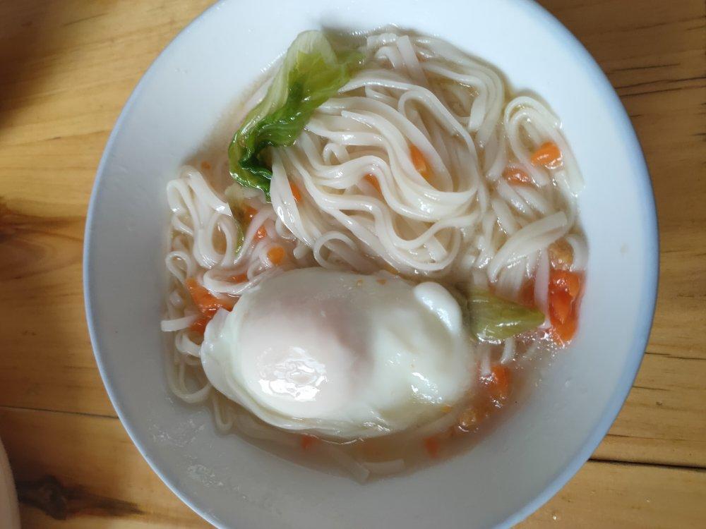 冉程宝贝做的煮一碗长寿面快手鸡蛋汤面