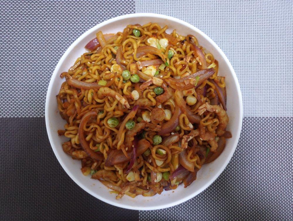 炒方便面￨幸福感爆棚