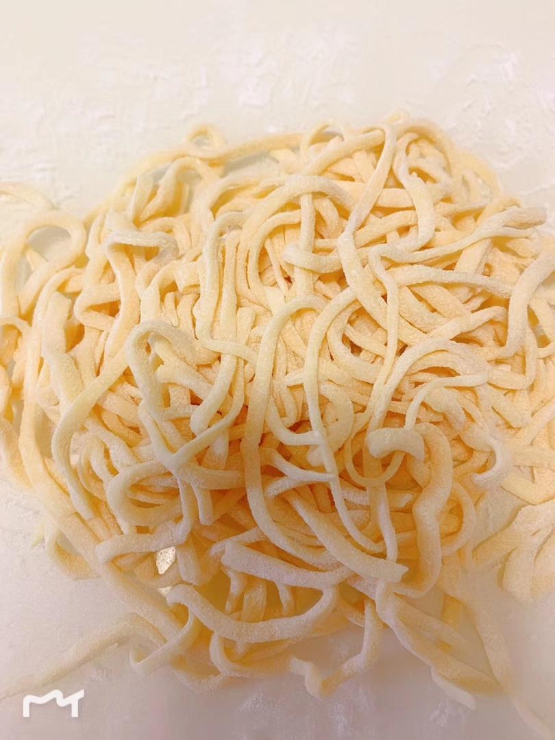 鸡蛋手擀面