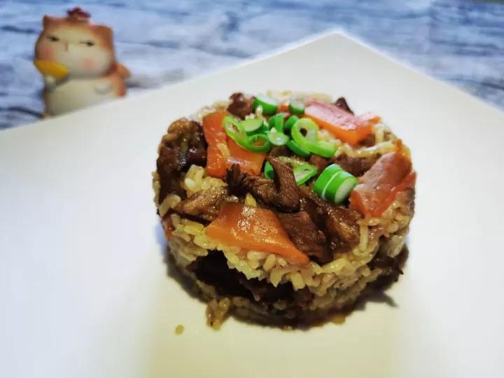 喷香羊肉焖饭