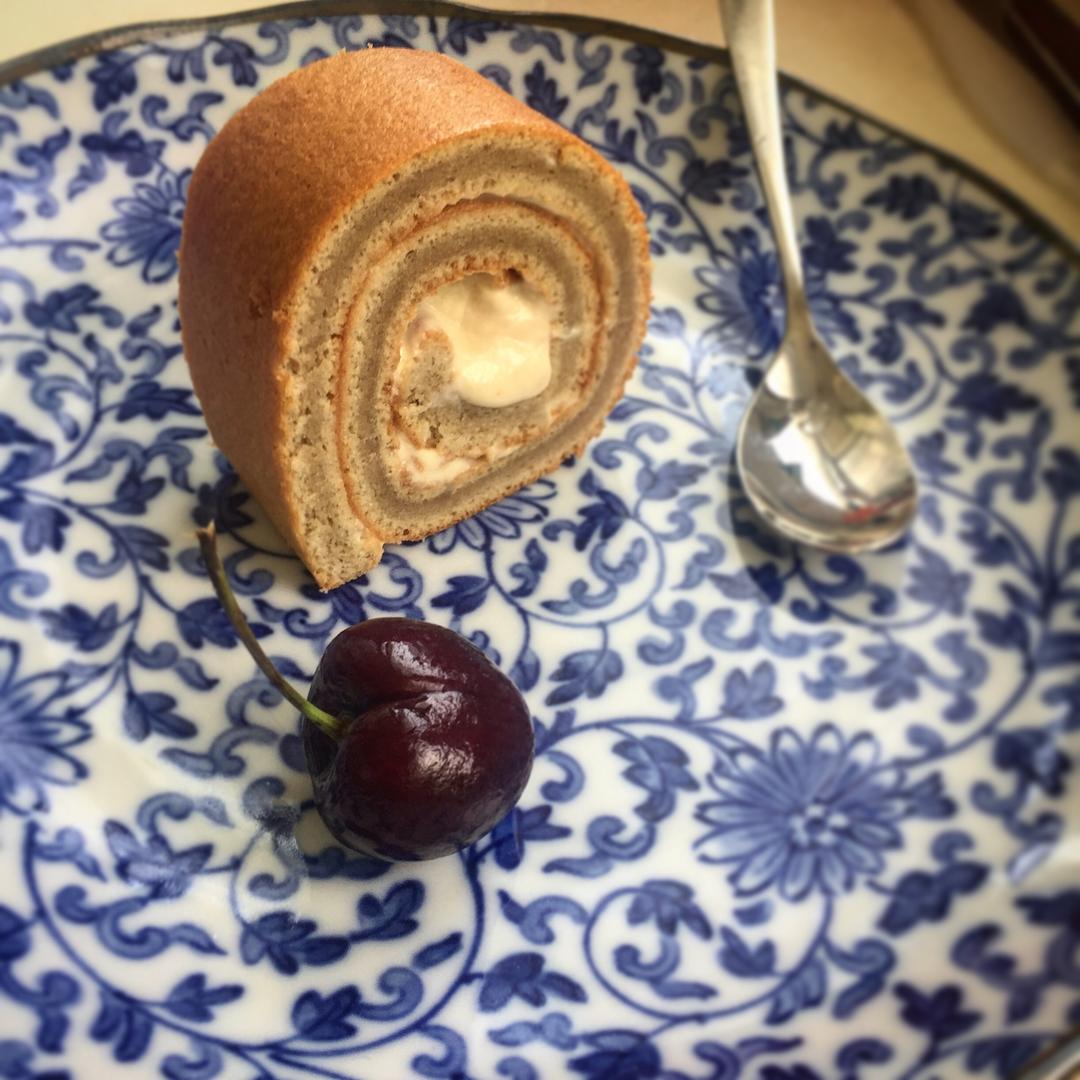 咖啡戚风蛋糕卷