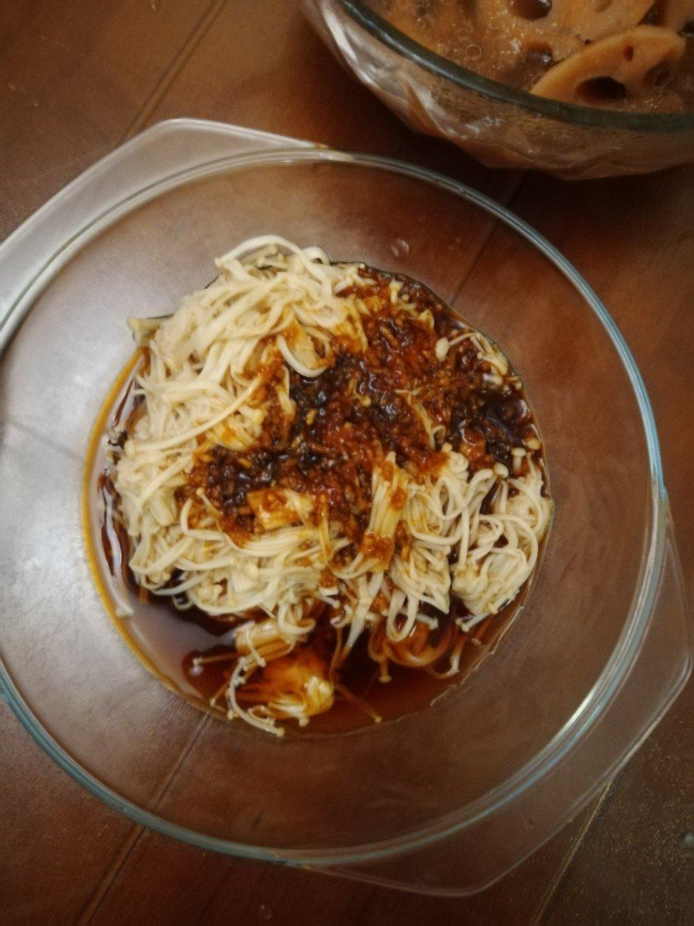 凉拌金针菇