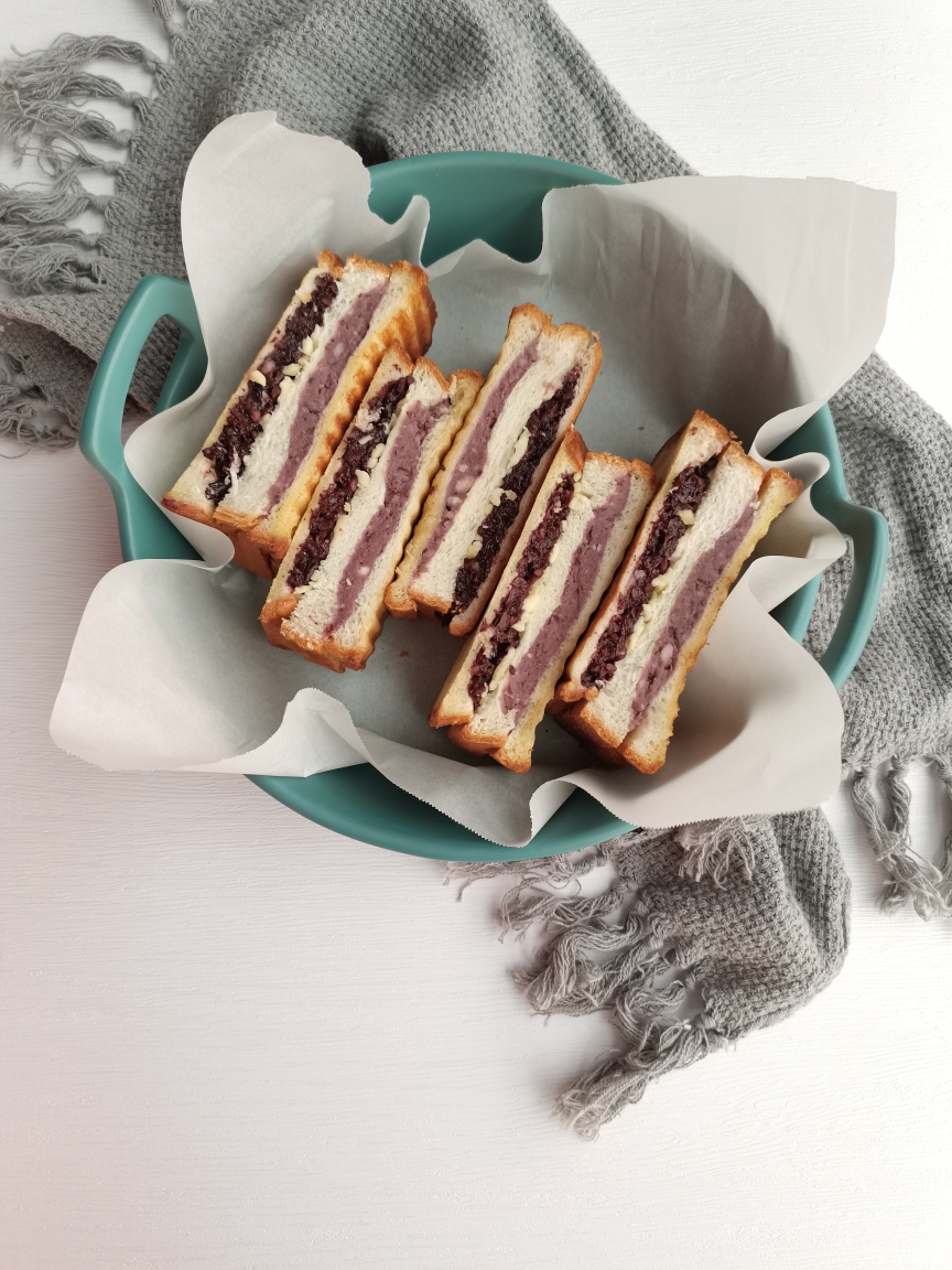 紫米芋泥三明治的做法