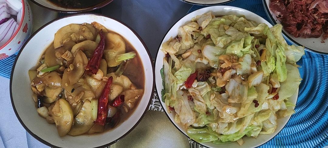 厨师长教你：“手撕包菜”的家常做法,简单又不失美味
