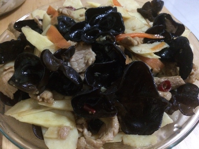 山药木耳炒肉片