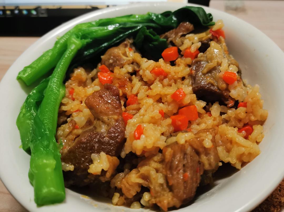 喷香排骨焖饭（爆好吃）