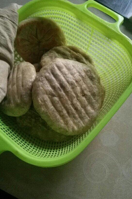 东北酸菜猪肉馅饼