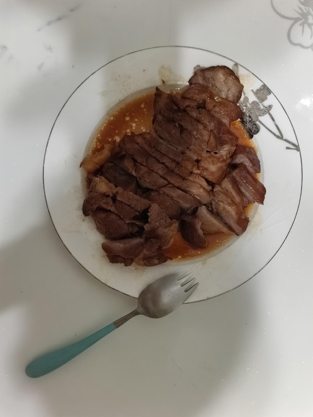 不加一滴水的电饭煲叉烧