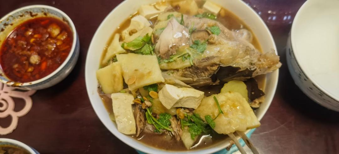 鱼头泡饼 炖鱼头（家庭版旺顺阁）