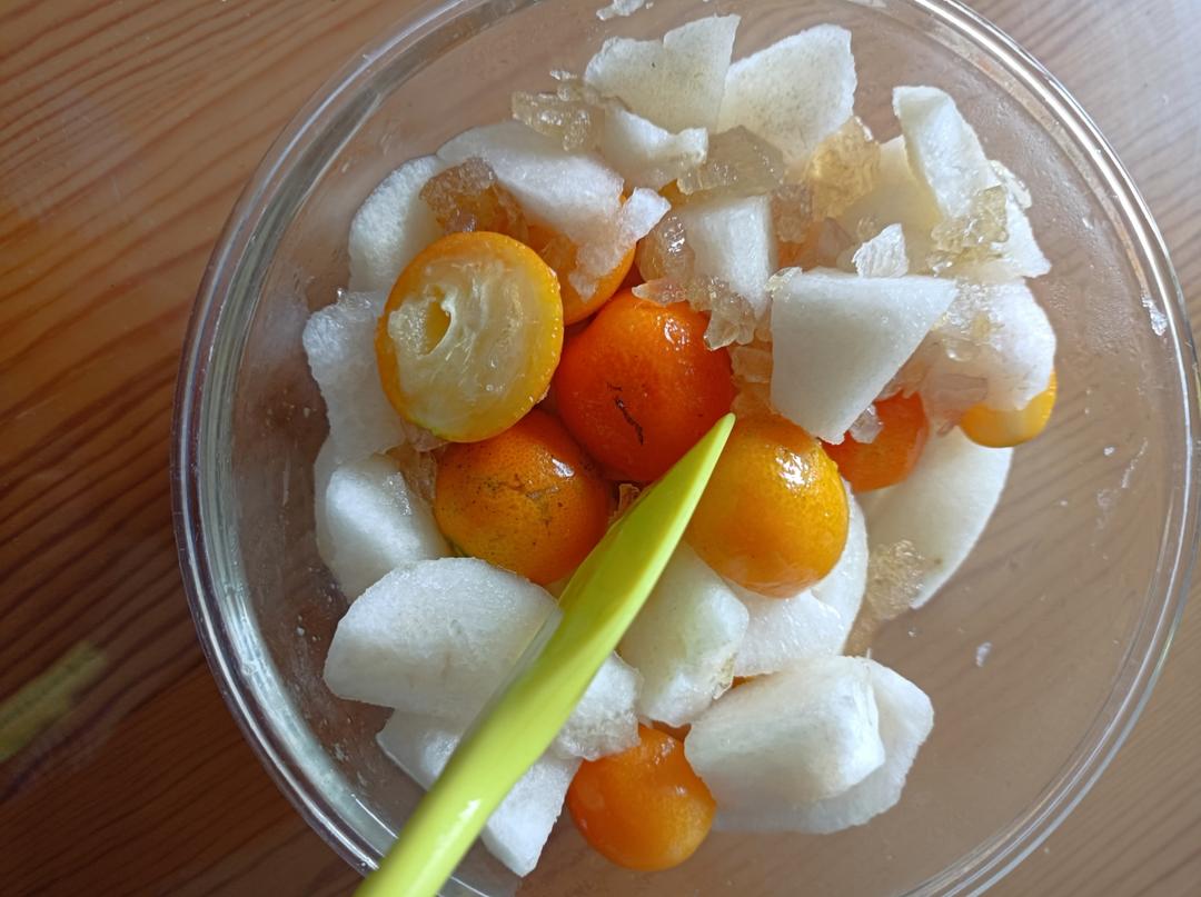 冬季十道素~甜品~金桔炖雪梨（微波炉版）的做法 步骤6