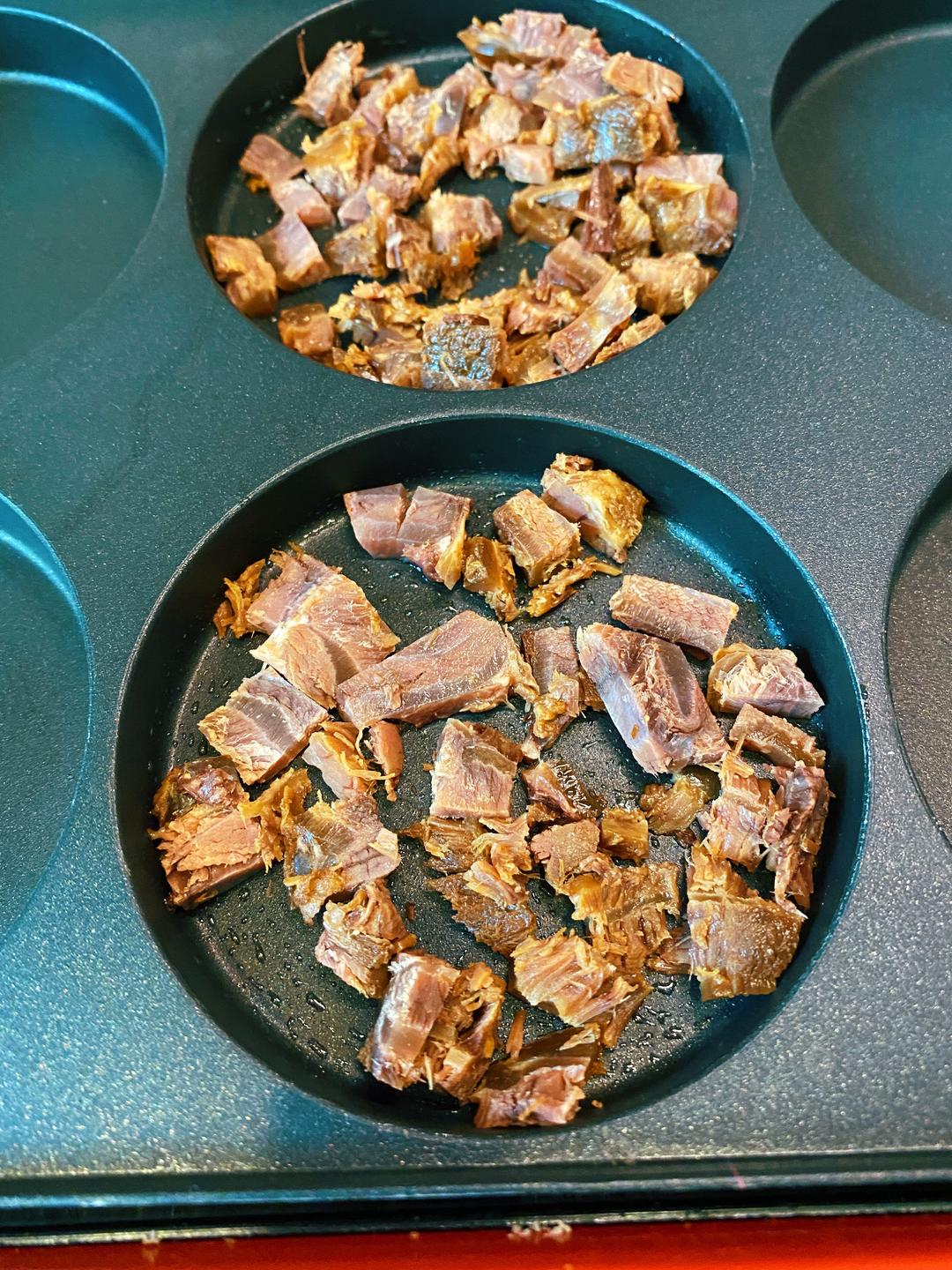 鹵牛肉番茄窩蛋三明治「低脂」的做法 步驟3