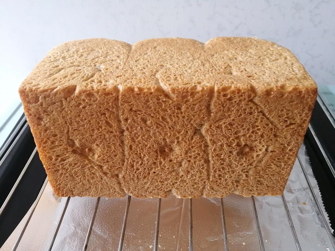 全麦吐司（50%全麦含量）低卡，低热量