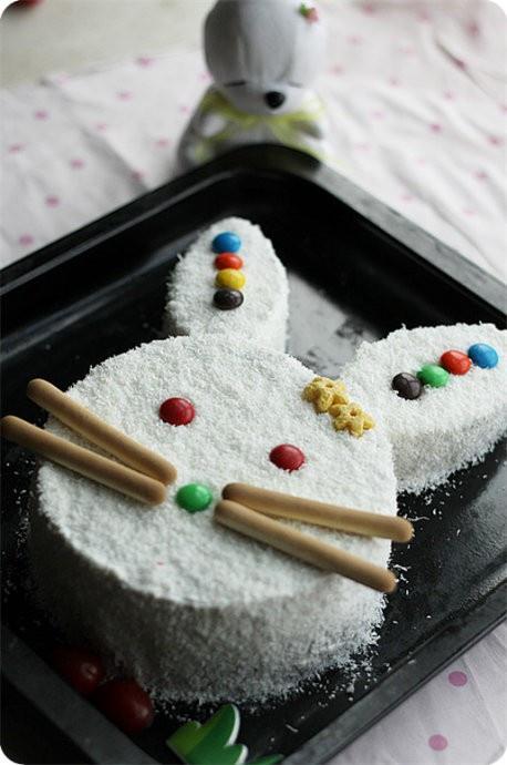 小兔生日蛋糕的做法
