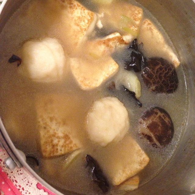 小香菇豆腐鱼丸杂烩汤